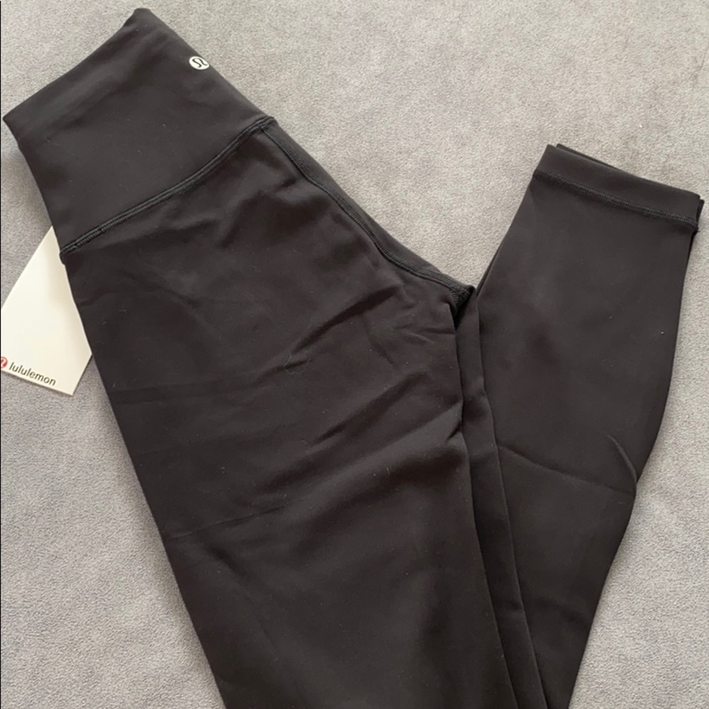 Lululemon wunder train HR tight 25” - Picture 2 of 4